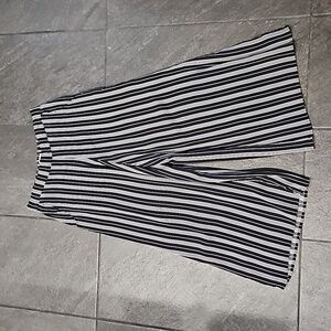 Hollister dress capri